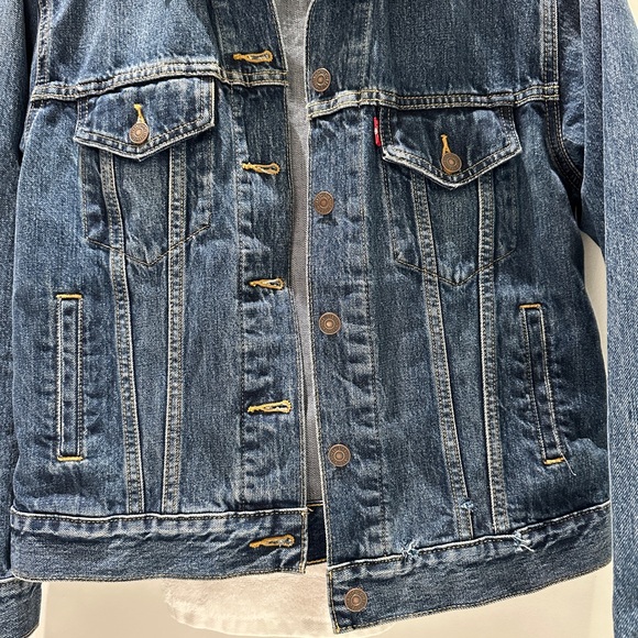 Levi’s Jean jacket - Picture 3 of 4